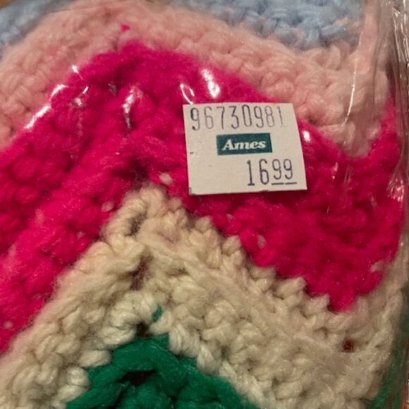 Vintage Ames Afghan Knit Zig Zag Chevron Crocheted Blanket Throw - 32 x 43 - Picture 5 of 5